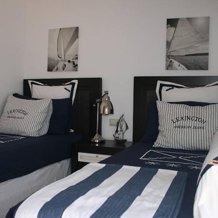 Villa Gala Cala'N Bosch  Extérieur photo
